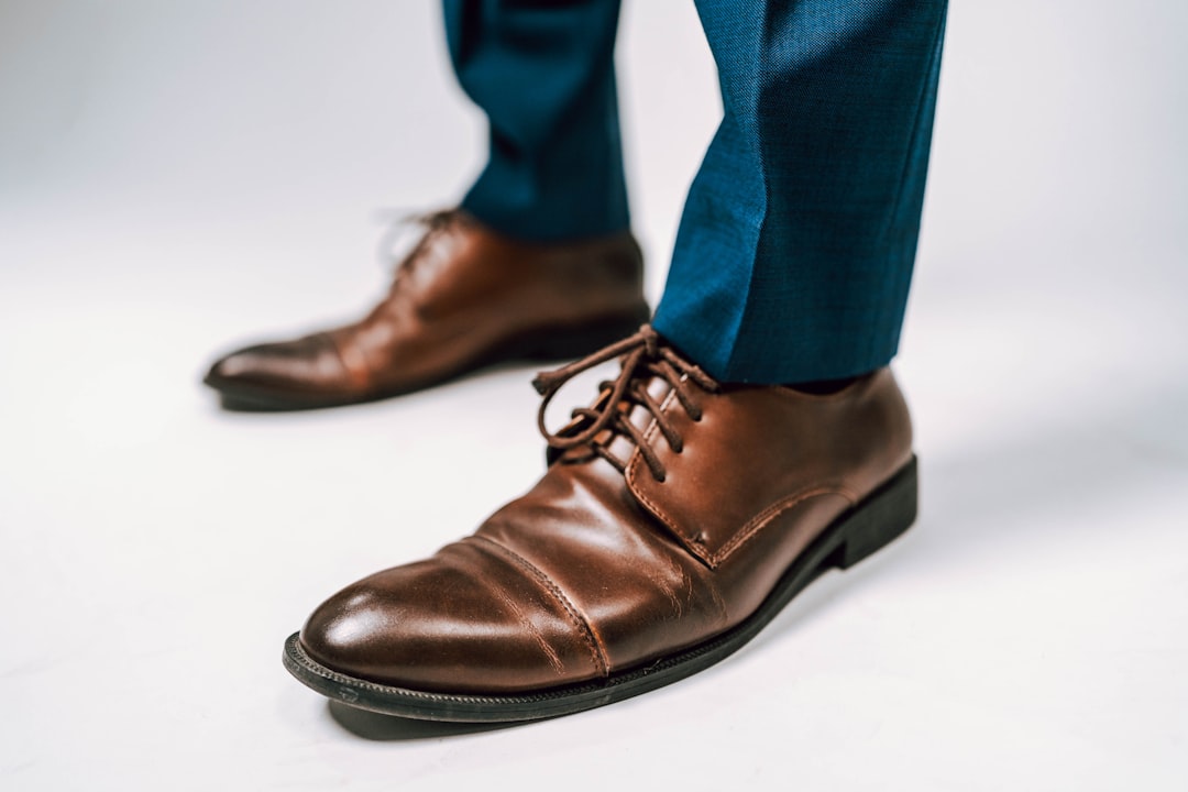 découvrez notre collection de chaussures habillées pour hommes alliant qualité, élégance et confort pour toutes vos occasions spéciales.