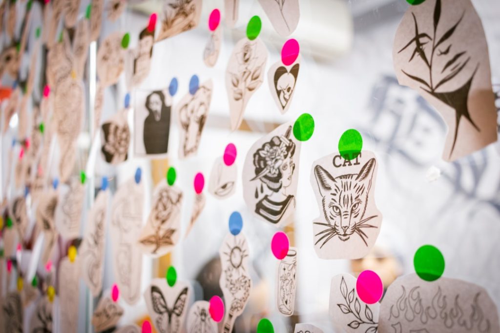 découvrez notre collection exclusive de tattoo flash, des dessins originaux et inspirants pour votre prochain tatouage. idéal pour trouver l'idée parfaite et exprimer votre style unique.