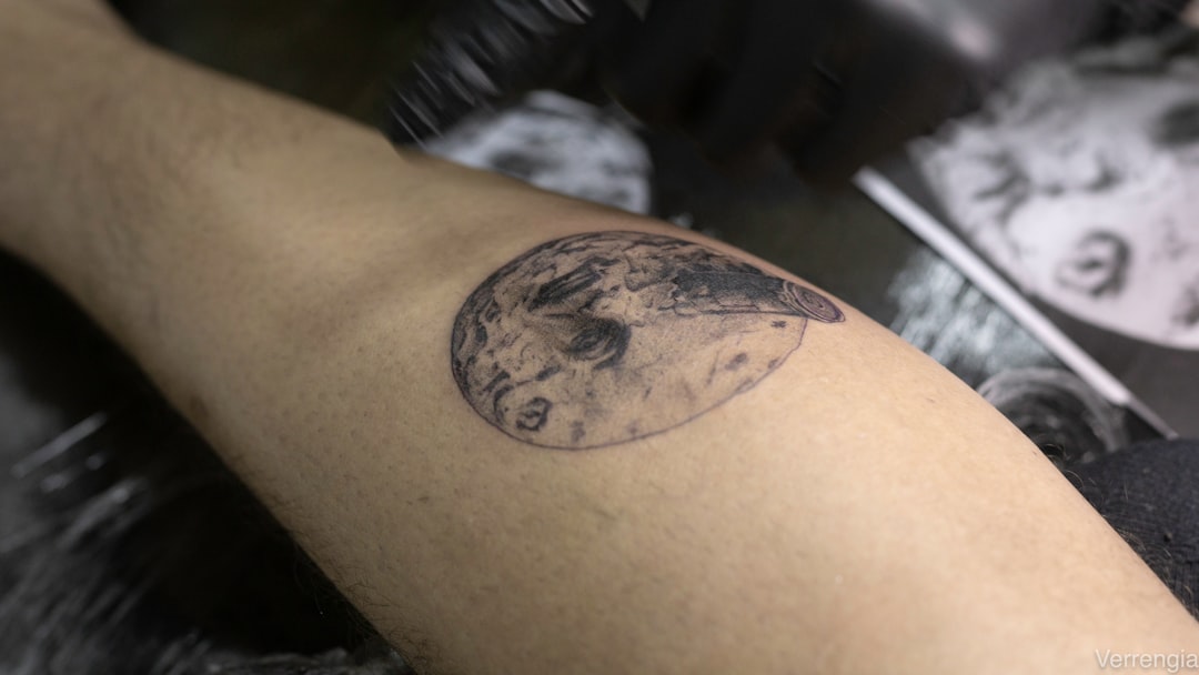 découvrez une collection unique de tattoo flash, des designs prêts à être tatoués pour inspirer votre prochain tatouage.