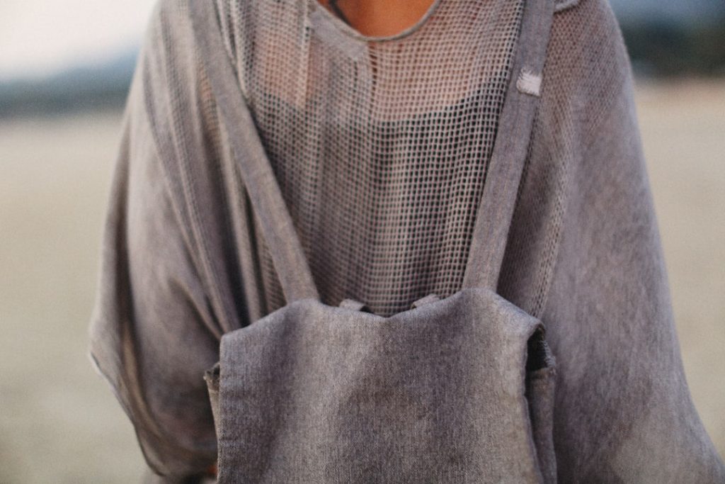 découvrez notre collection de gilets tendance pour femmes alliant style et confort, parfaits pour sublimer toutes vos tenues.