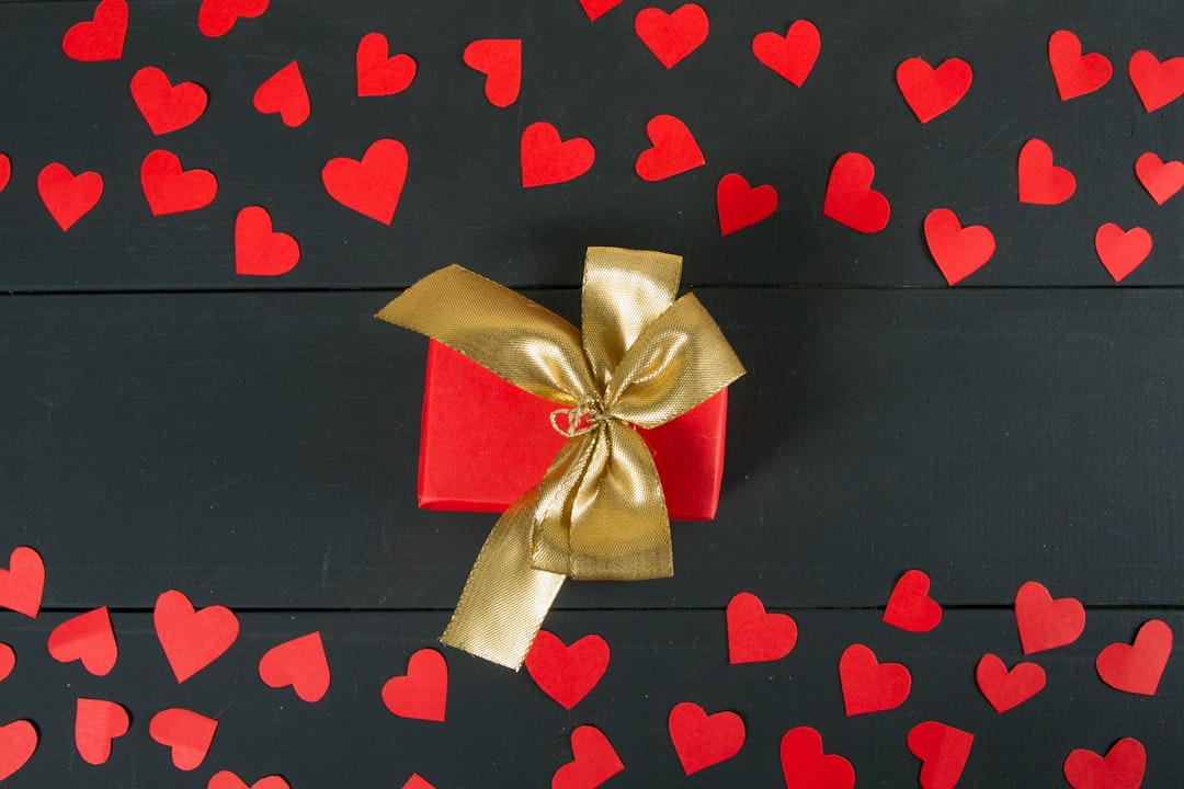 découvrez nos idées cadeaux parfaites pour la saint-valentin et faites fondre le cœur de votre moitié avec des surprises uniques et romantiques.