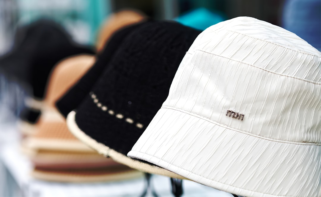découvrez les dernières tendances de la mode féminine pour être élégante et stylée en toutes saisons.