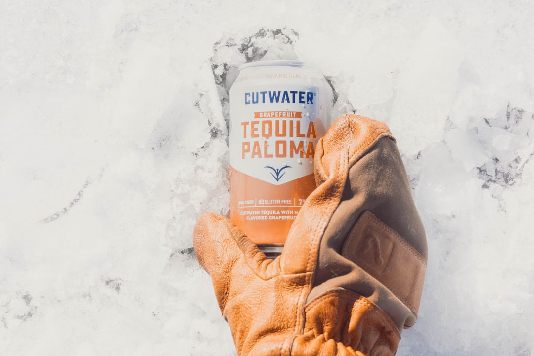 découvrez une tenue marron élégante et tendance, parfaite pour toutes les occasions. style et confort garantis avec notre sélection de vêtements aux nuances naturelles.