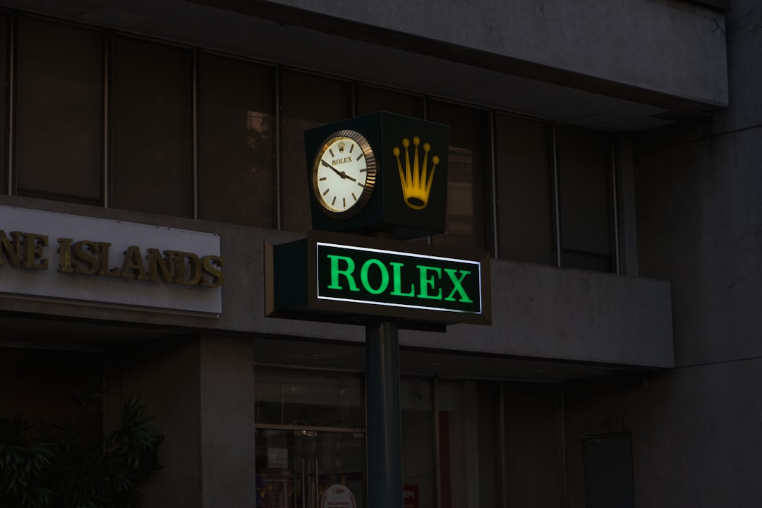 achetez une rolex day-date certifiée d'occasion, alliant prestige, qualité et élégance intemporelle à un prix avantageux.