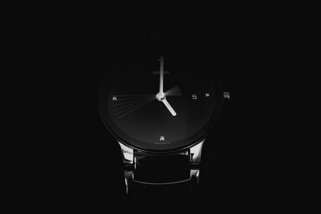 découvrez notre sélection exclusive de montres de luxe, alliant élégance et précision pour les passionnés de haute horlogerie.