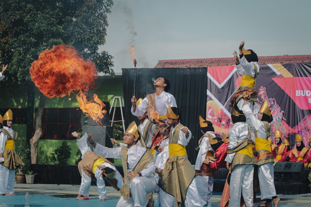 découvrez les dernières tendances du festival fashion : looks audacieux, styles bohèmes et inspirations colorées pour briller lors de vos événements en plein air.