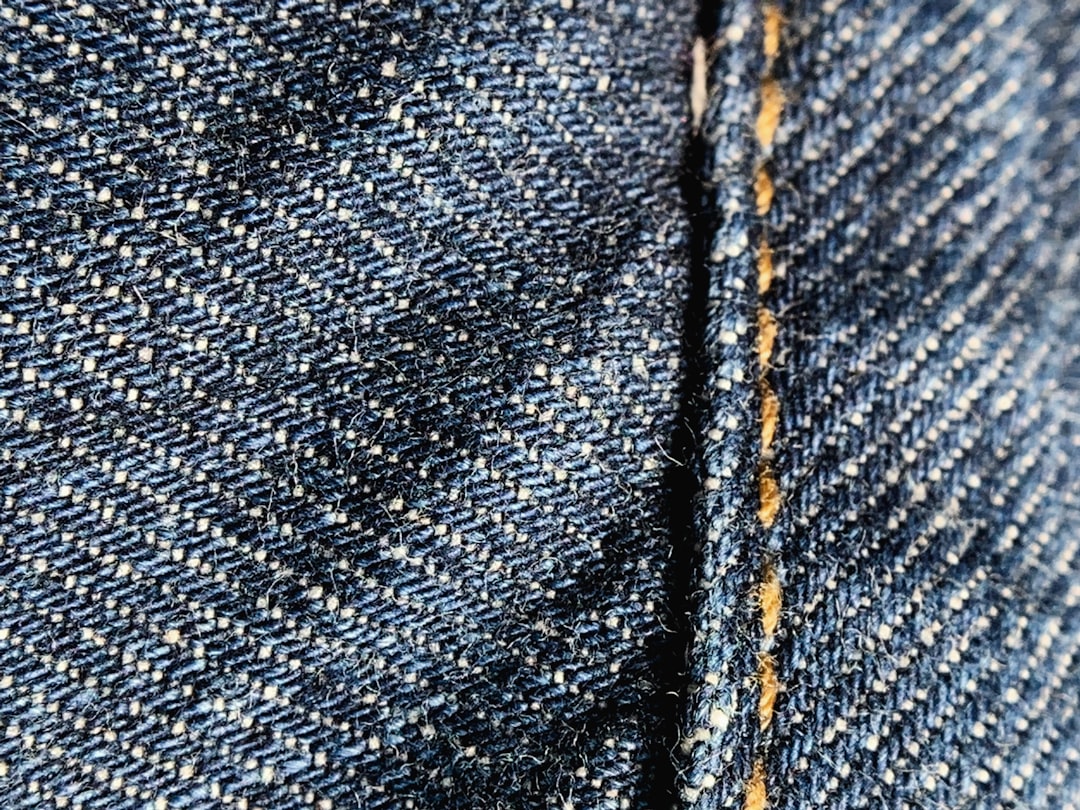 découvrez notre collection de jeans spécialement conçus pour les hommes aux formes rondes, offrant confort et style adaptés à votre silhouette.