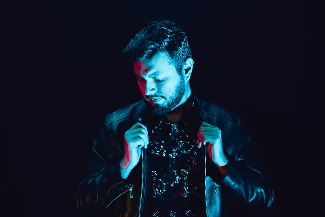 découvrez la tendance red beard : conseils, styles et soins pour arborer fièrement une barbe rouge éclatante et pleine de caractère.