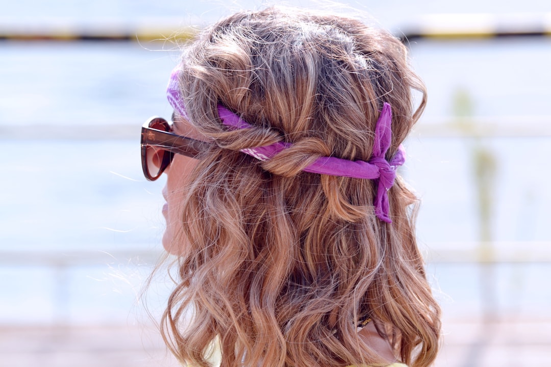 découvrez nos coiffures d'été tendance pour une allure fraîche et stylée sous le soleil. idées faciles et rapides pour toutes les longueurs de cheveux.