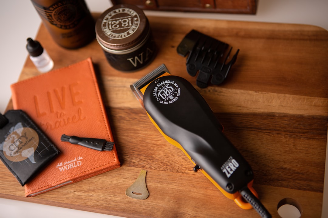 découvrez le style beard fade, une coupe moderne qui allie dégradé précis et entretien de la barbe pour un look élégant et soigné.