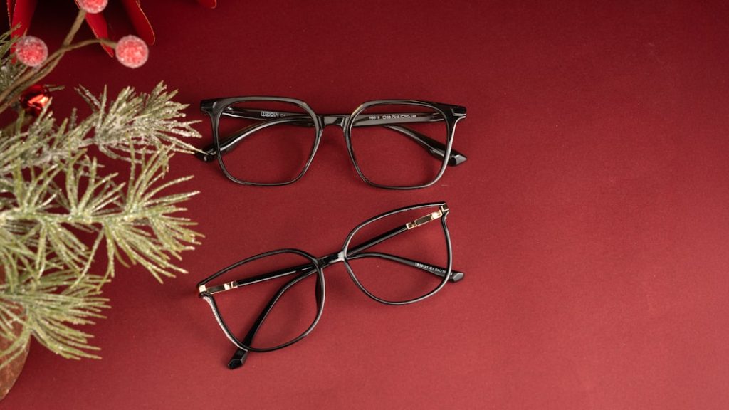 découvrez les dernières tendances en montures de lunettes pour allier style et confort avec élégance.