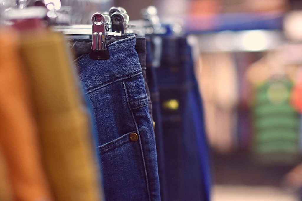 découvrez notre collection de jeans spécialement conçus pour mettre en valeur votre ventre avec confort et style. trouvez la coupe parfaite adaptée à toutes les morphologies.