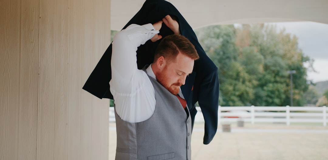 découvrez nos conseils mode pour hommes afin d'affirmer votre style avec élégance et confiance au quotidien.