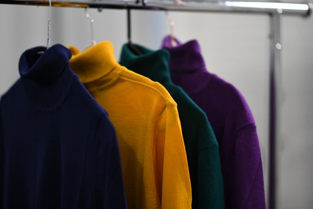 découvrez notre collection de vêtements pour hommes alliant style, confort et élégance pour toutes les occasions.