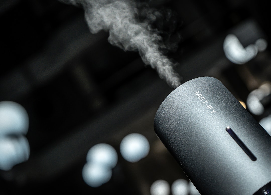 lisseur vapeur professionnel pour des cheveux lisses, brillants et sans frisottis, tout en protégeant la fibre capillaire grâce à la technologie à vapeur.