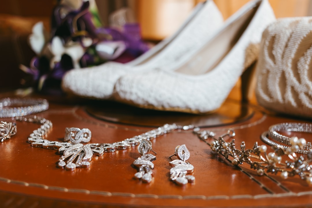 découvrez les styles de bijoux pour femmes alliant élégance, tendance et originalité pour sublimer votre look au quotidien.