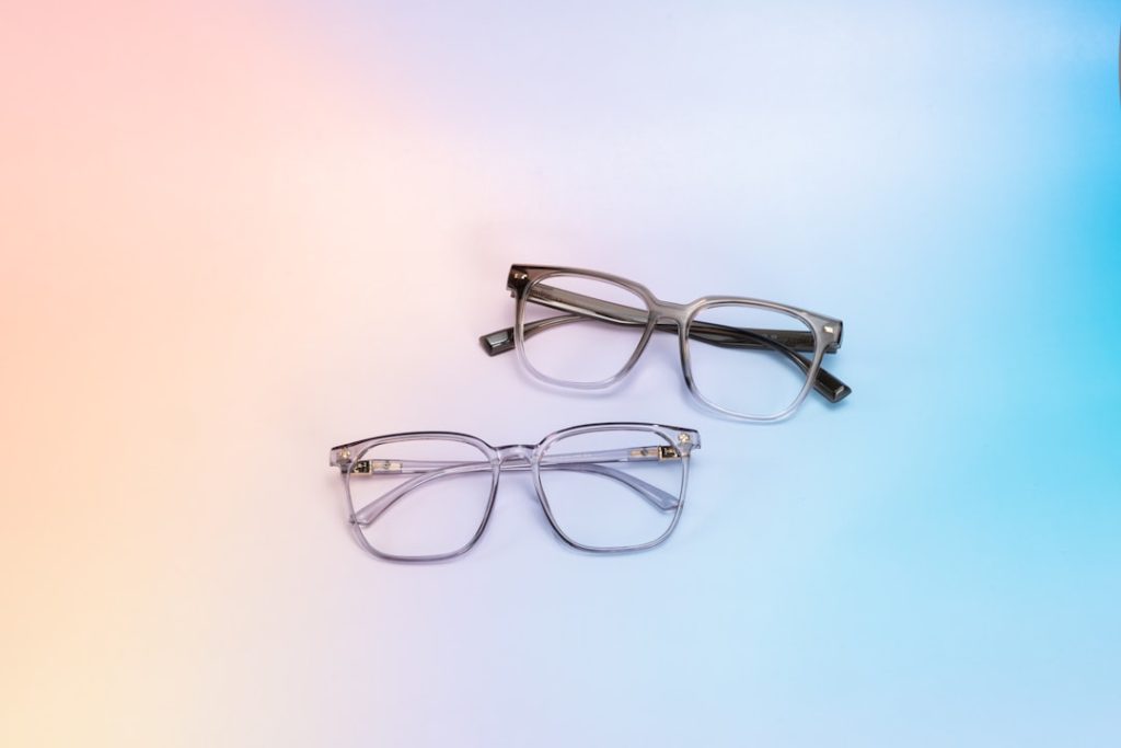 découvrez notre collection de couleurs de montures de lunettes pour un style unique et personnalisé. trouvez la teinte parfaite qui vous mettra en valeur au quotidien.