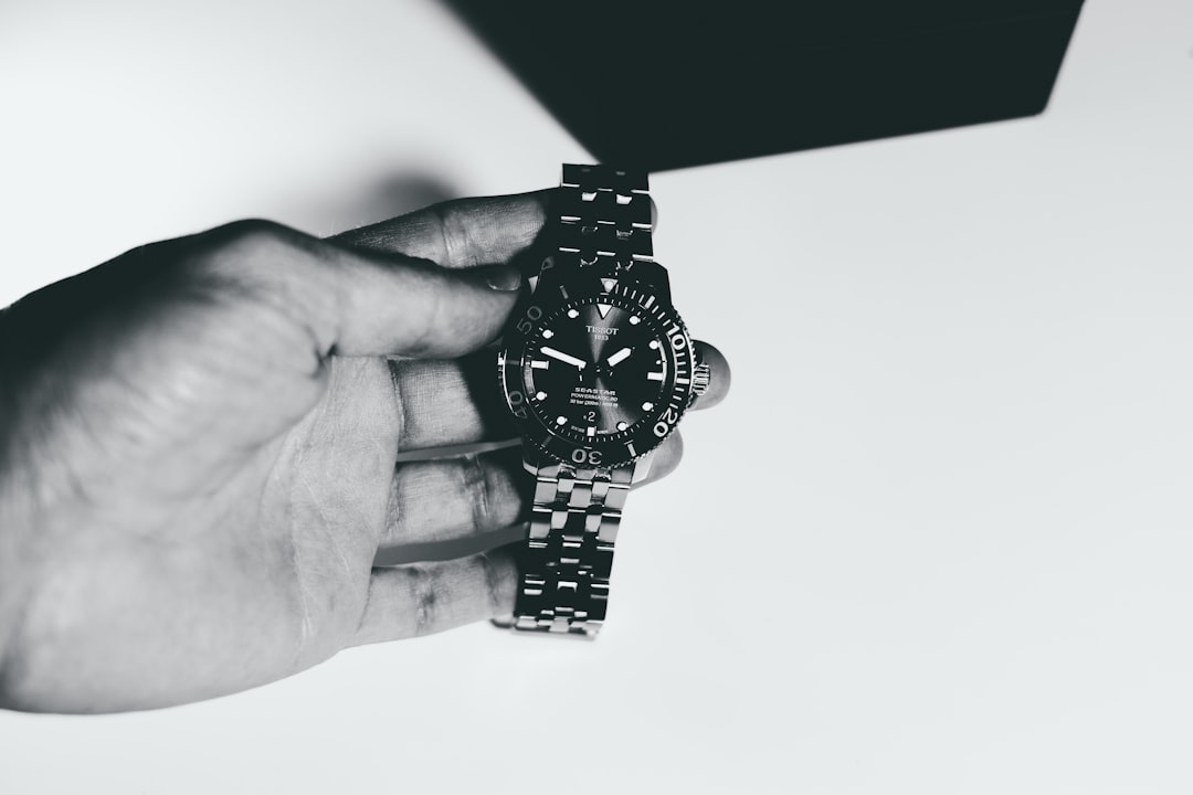 découvrez notre sélection exclusive de montres de luxe pour hommes alliant élégance, précision et design raffiné. trouvez la montre parfaite pour affirmer votre style.