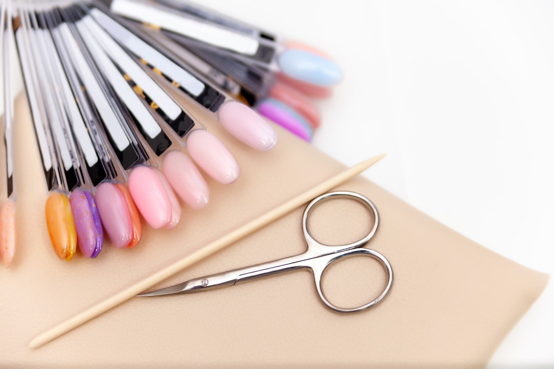 découvrez notre sélection d'outils de manucure professionnels pour des ongles impeccables. qualité et précision pour un soin parfait à domicile ou en salon.