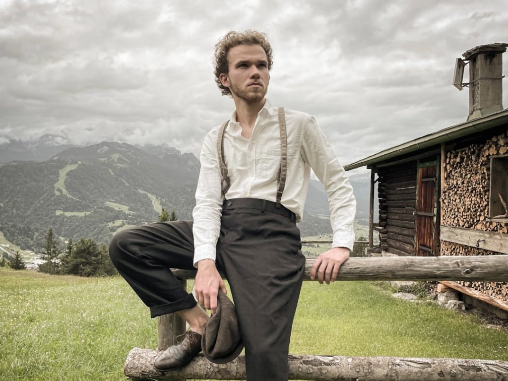 découvrez le style « old money » pour hommes : élégance intemporelle, vêtements classiques et sophistication discrète pour un look raffiné et authentique.