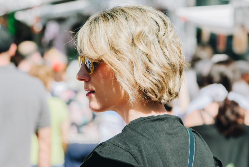 découvrez nos coiffures d'été tendance pour rester stylée et fraîche toute la saison, avec des idées faciles à réaliser et adaptées à toutes les longueurs de cheveux.