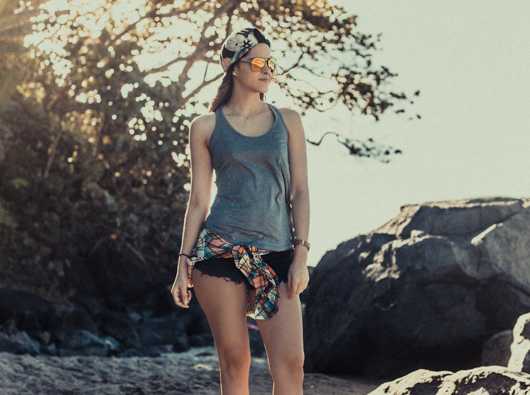 découvrez notre sélection tendance de tenues d'été pour femmes, alliant confort et style pour une saison ensoleillée réussie.