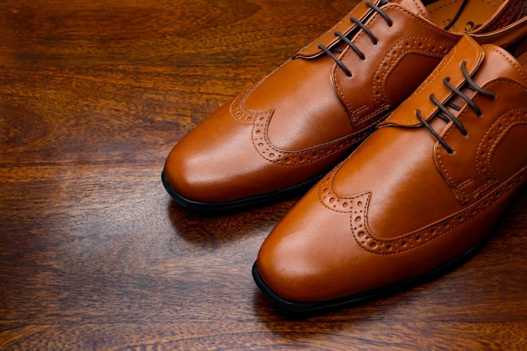 découvrez notre collection élégante et confortable de chaussures plates pour un style décontracté au quotidien.
