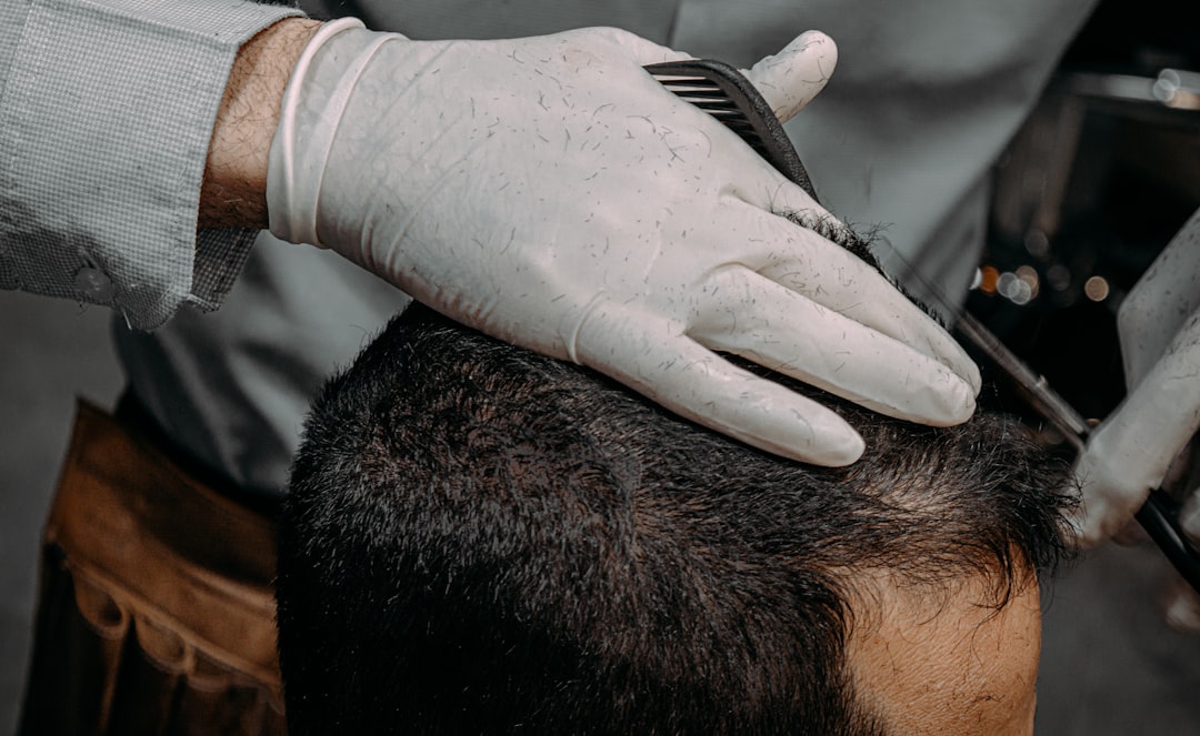 découvrez tout sur la greffe de cheveux : techniques, avantages et conseils pour retrouver une chevelure naturelle et dense.