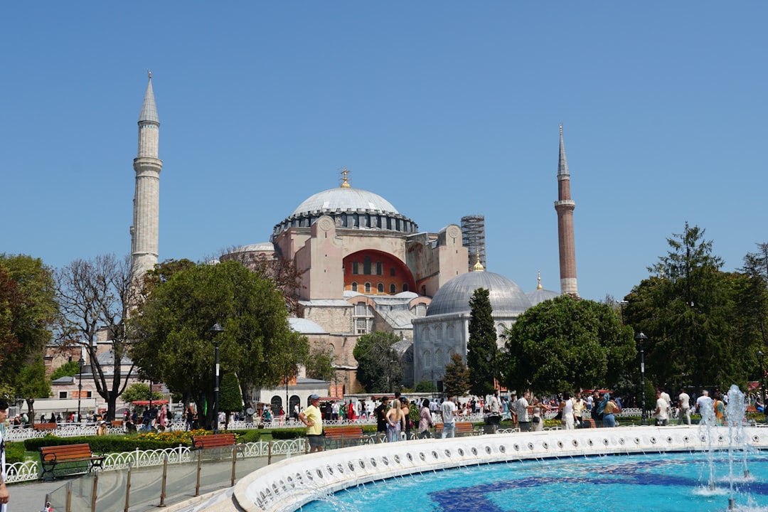 découvrez la transplantation capillaire en turquie, une solution efficace et abordable pour retrouver une chevelure dense et naturelle grâce à des techniques modernes et des experts renommés.