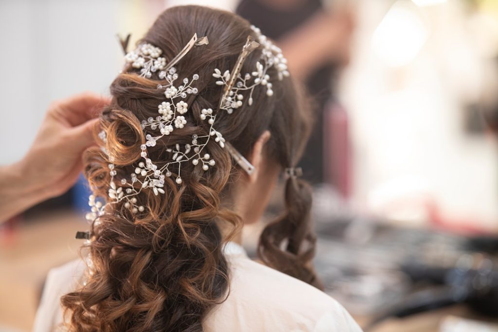découvrez les tendances coiffure actuelles, des idées de styles pour tous les types de cheveux et des conseils pour sublimer votre look au quotidien.