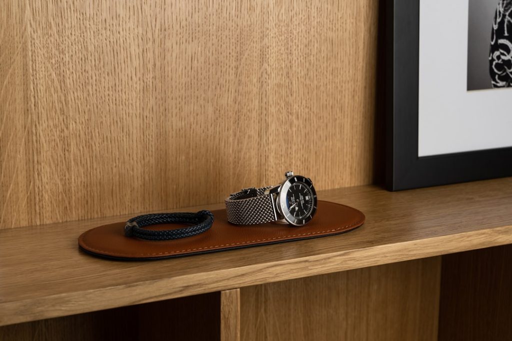 découvrez notre collection élégante de bracelets pour hommes, alliant style moderne et qualité exceptionnelle pour sublimer votre poignet au quotidien.