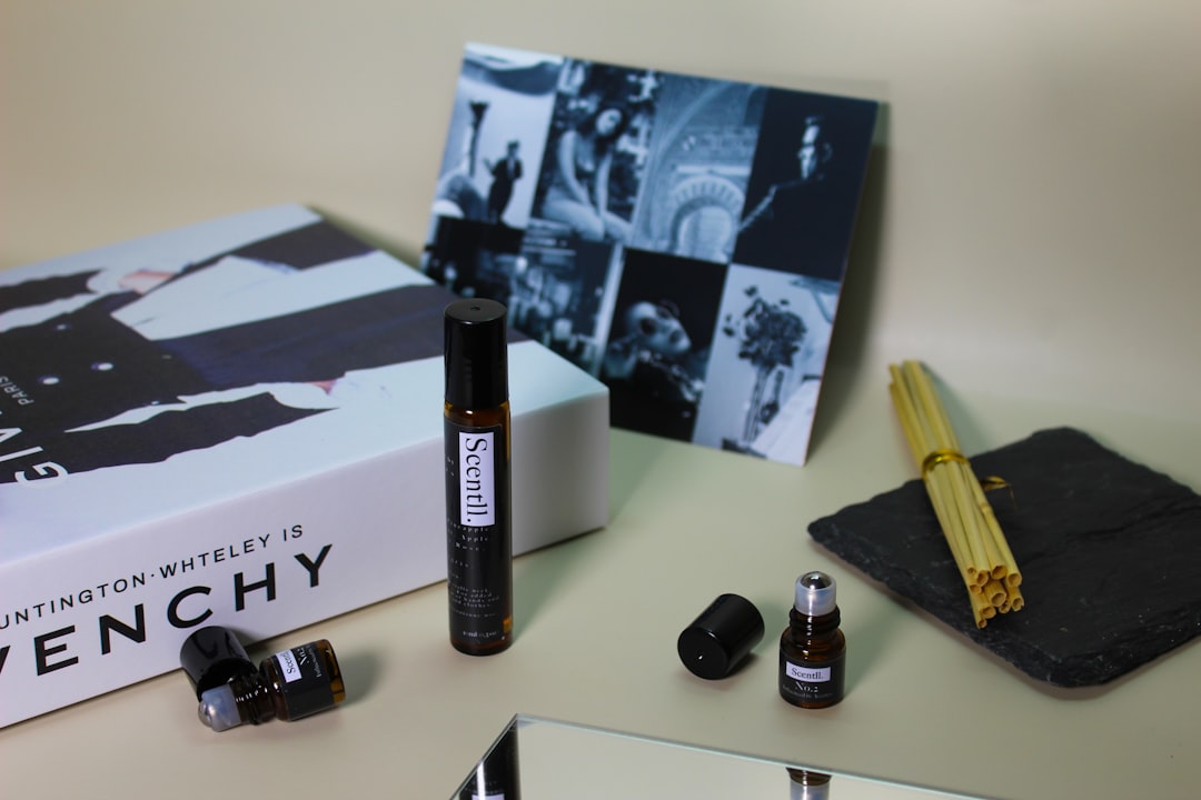 découvrez notre sélection exclusive de parfums pour hommes alliant élégance et fraîcheur. trouvez la fragrance idéale qui reflète votre personnalité et sublime votre allure.