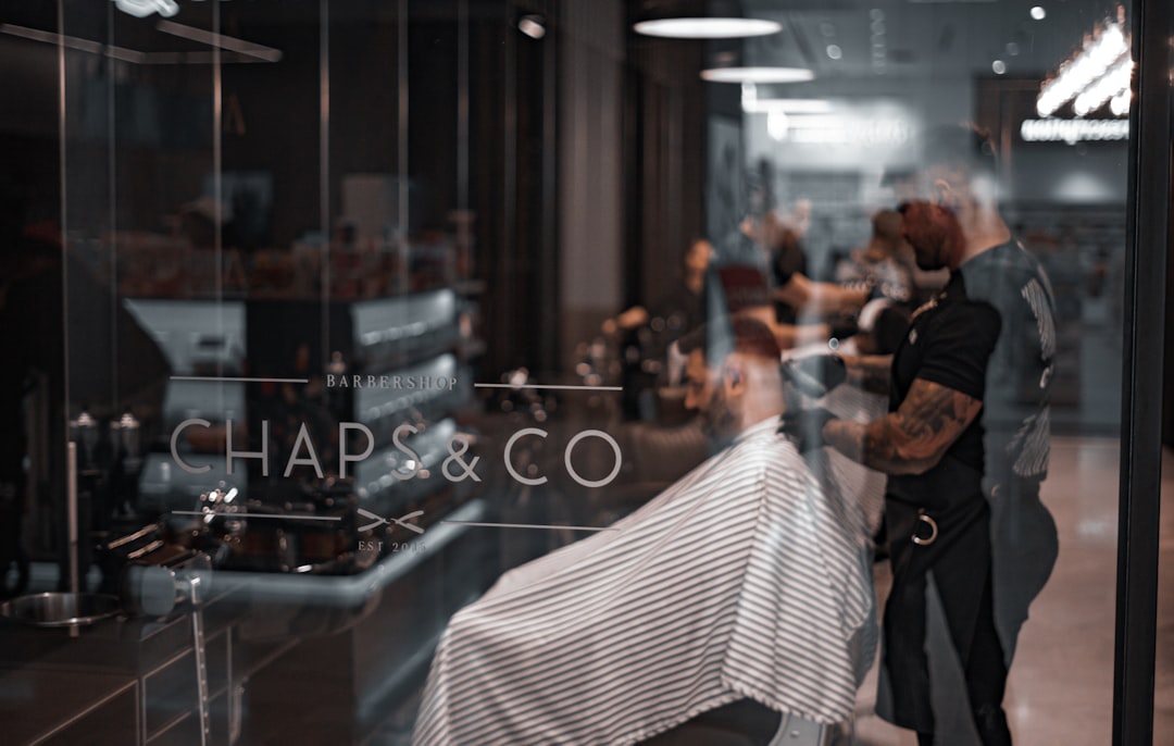 salon de coiffure pour hommes - des coupes tendance et soignées adaptées à votre style.