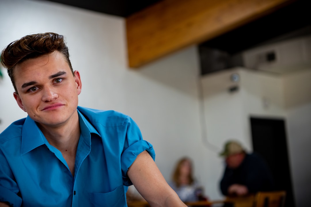 découvrez notre collection de trendy shirts alliant style moderne et confort exceptionnel, parfaits pour toutes vos occasions décontractées ou habillées.
