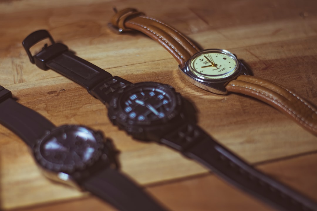 découvrez les différents types de verre pour montres, leurs caractéristiques, avantages et conseils pour bien choisir celui qui convient à votre montre.