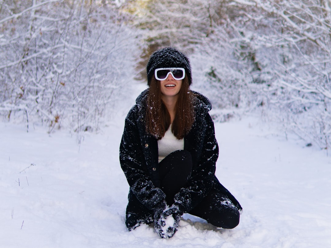 découvrez des tenues d'hiver pour femmes alliant style et confort, parfaites pour affronter le froid avec élégance.