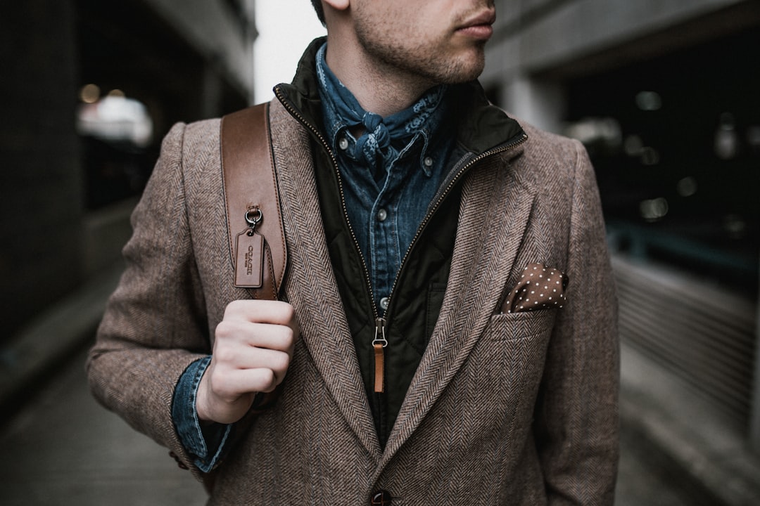 découvrez les dernières tendances de la mode masculine pour rester élégant et stylé en toutes occasions.